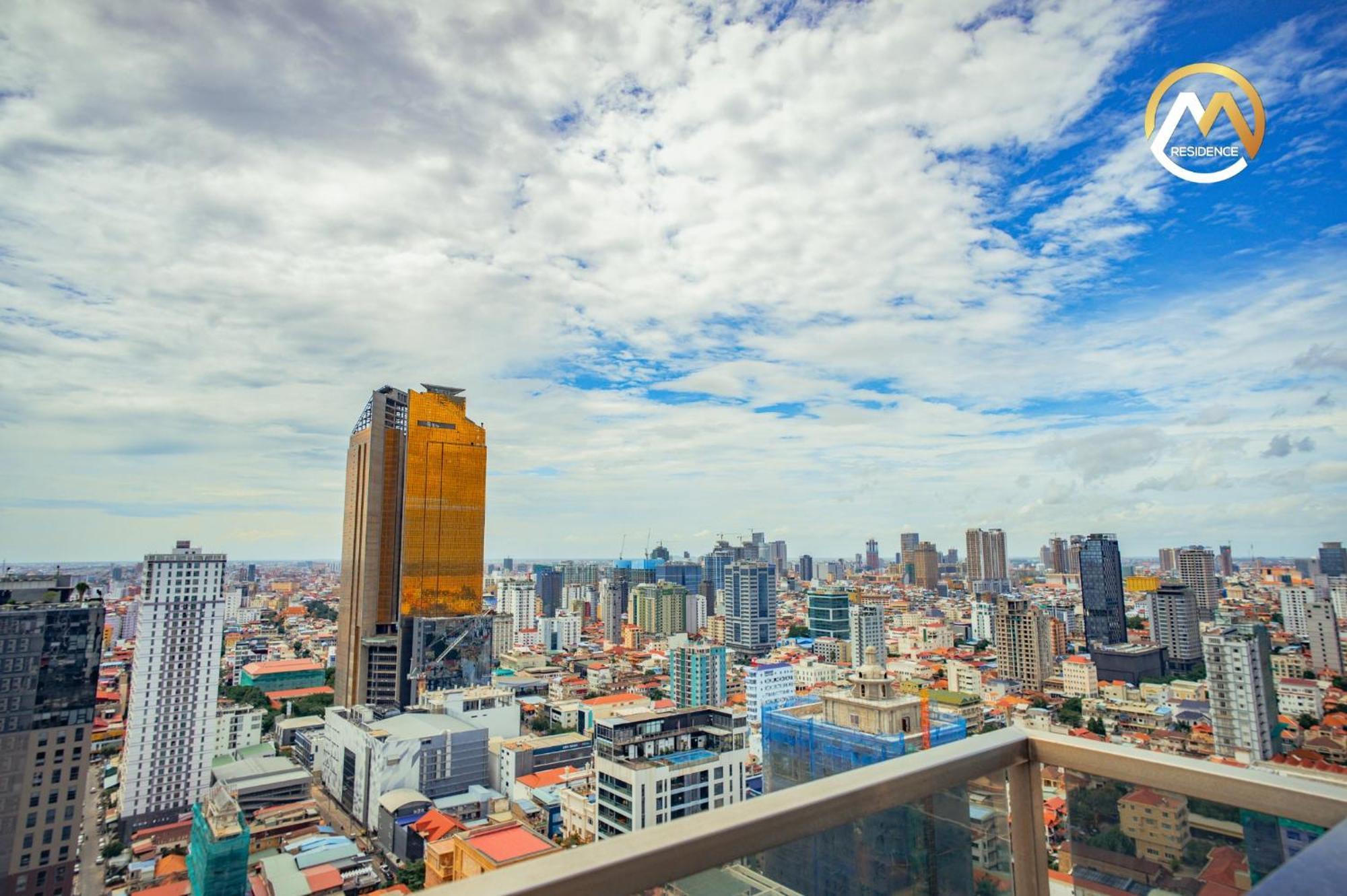 Infinity Pool Hotel Phnom Penh Down To 24 Usd In M Residence Dış mekan fotoğraf